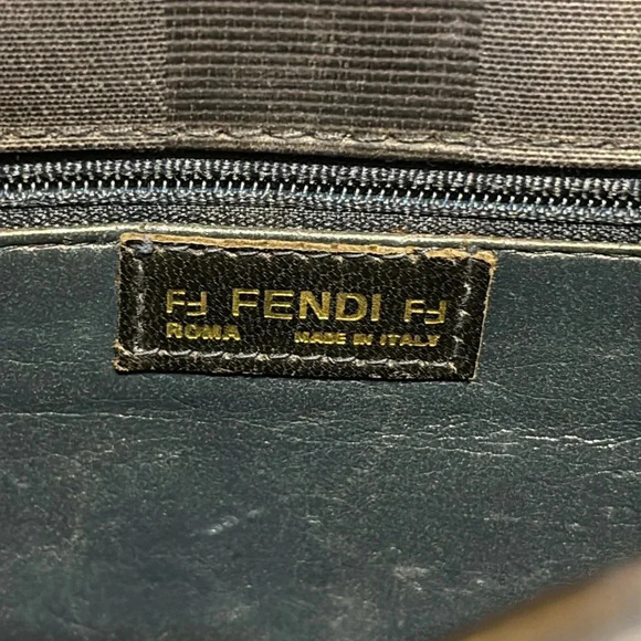 Vintage Fendi Crossbody - GUC - Picture 6 of 14